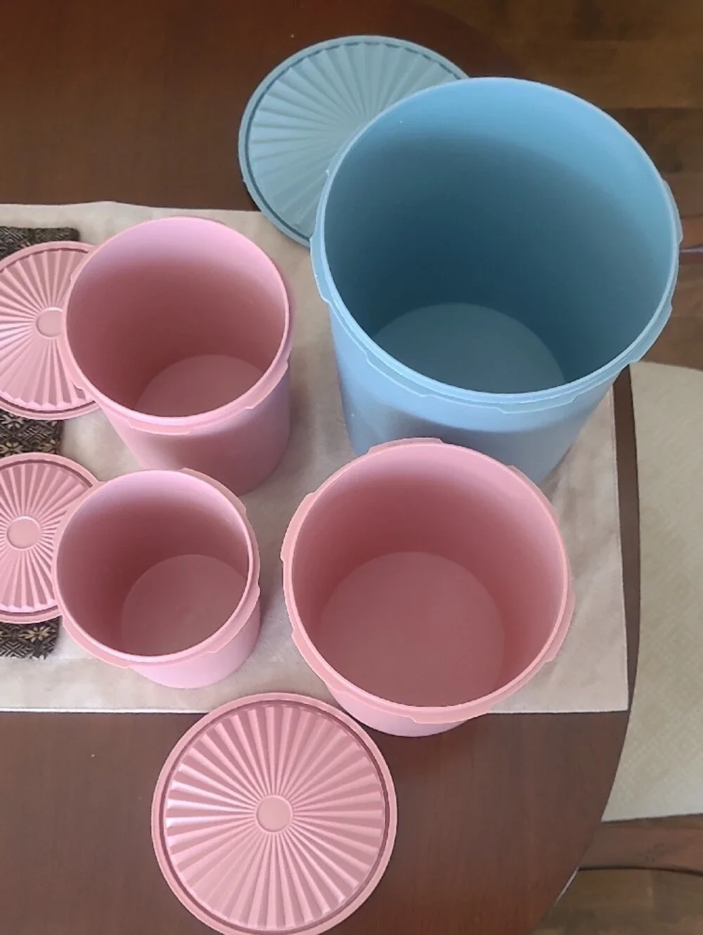 Tupperware versatile pink